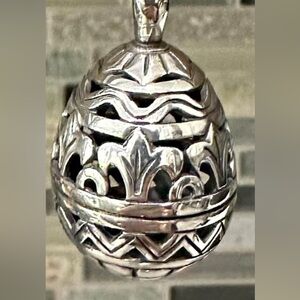 Retired RARE egg charm- James Avery
